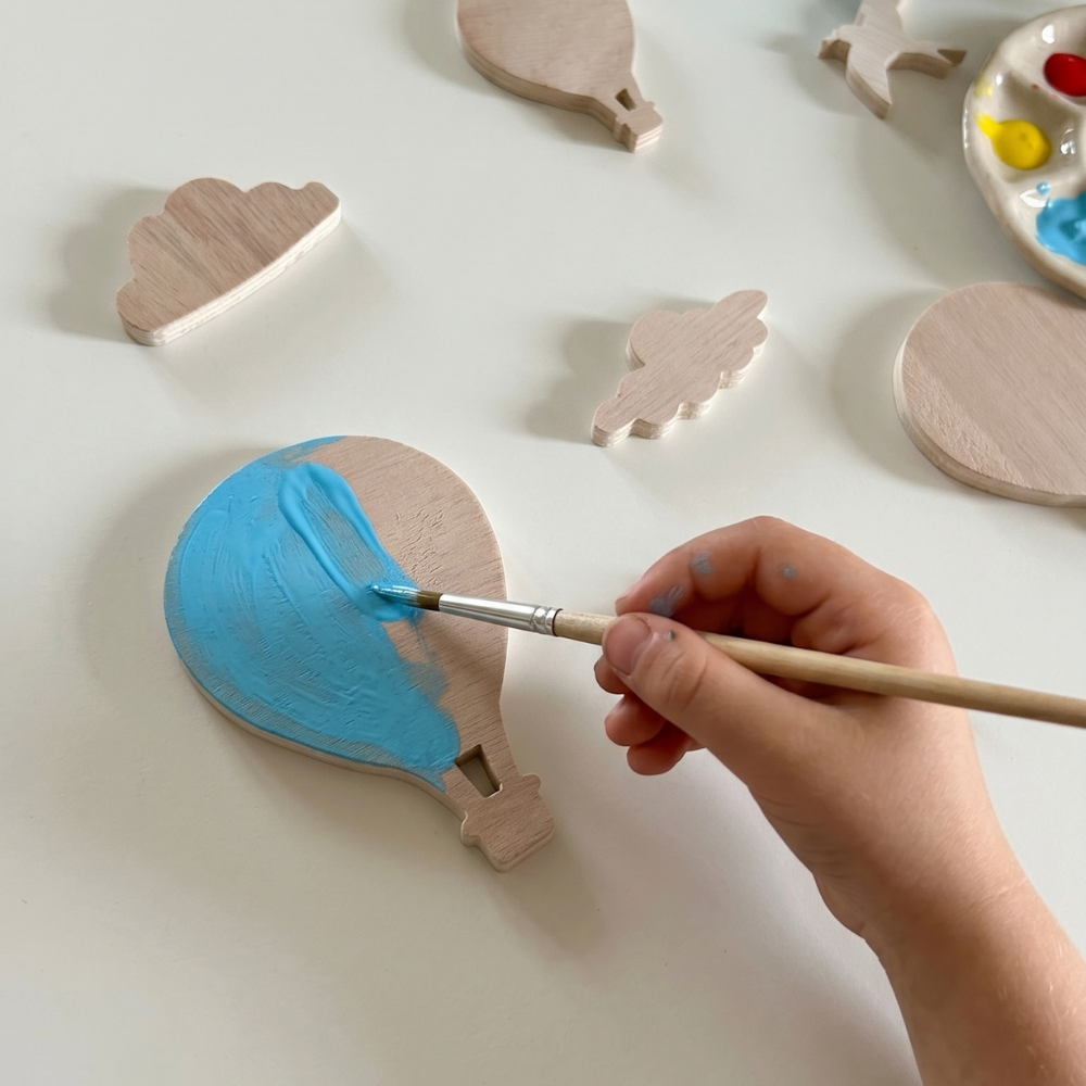 Kit décoration murale enfant montgolfières et nuages à peindre (DIY)